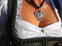 Trachtenschmuck fürs Dirndl
